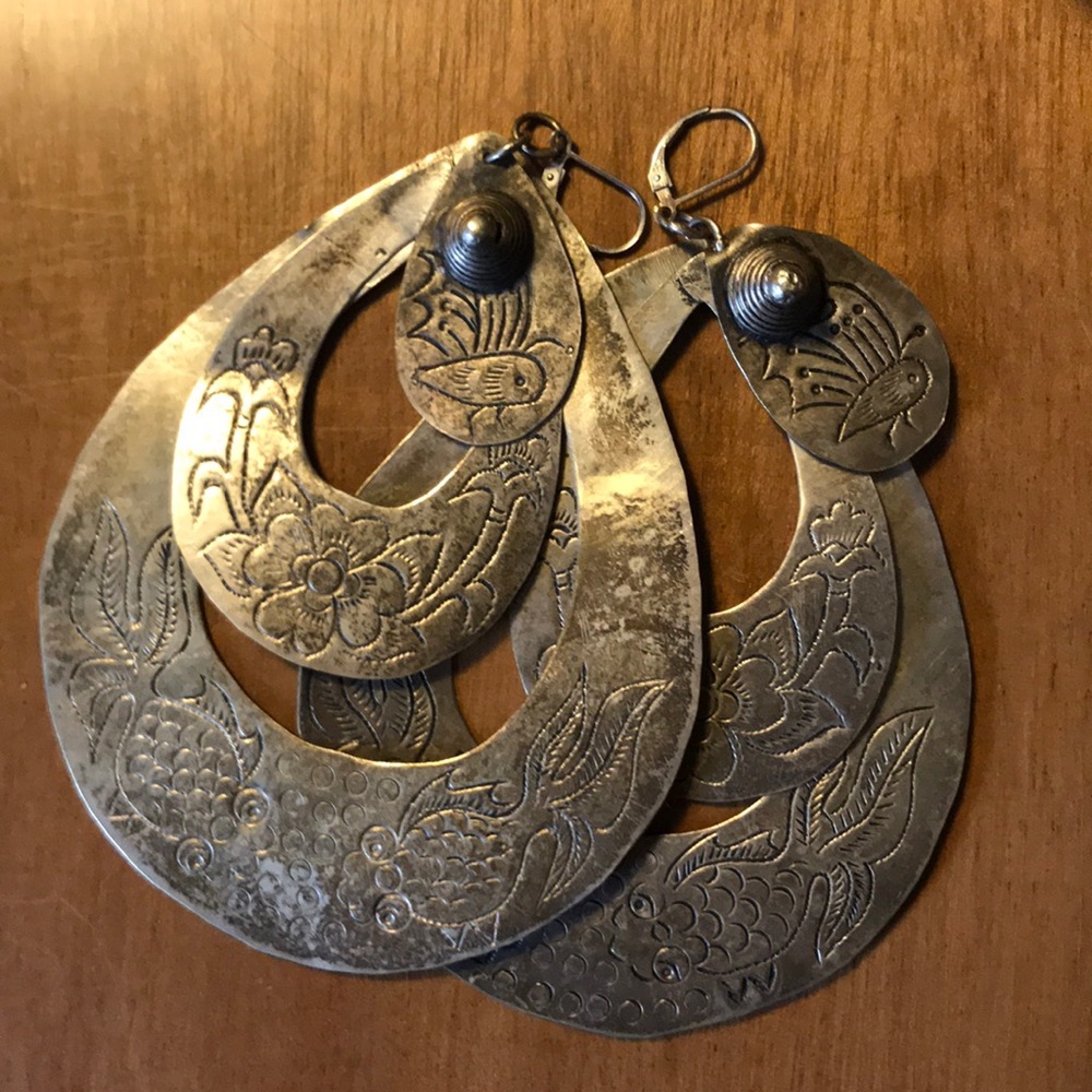 Stunning silver-tone earrings